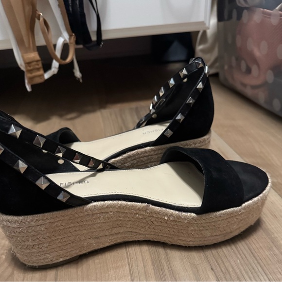 Marc Fisher Black Metallic Wedges